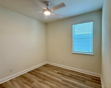 53 Signet Circle - Photo Thumbnail 9