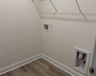 53 Signet Circle - Photo Thumbnail 24