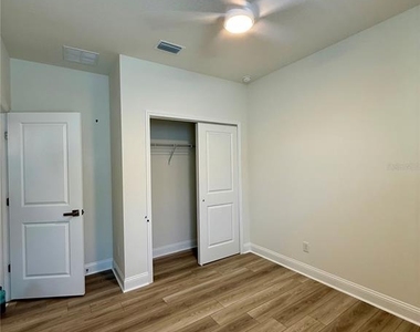 53 Signet Circle - Photo Thumbnail 10