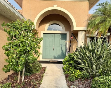6188 46th Street E - Photo Thumbnail 4