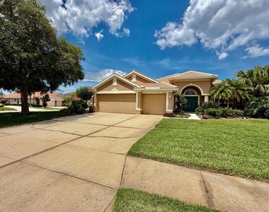 6188 46th Street E - Photo Thumbnail 3