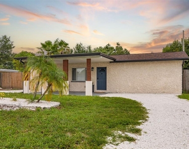 5384 56th Avenue N - Photo Thumbnail 1