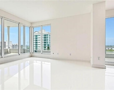111 S Pineapple Avenue - Photo Thumbnail 9