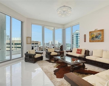 111 S Pineapple Avenue - Photo Thumbnail 7
