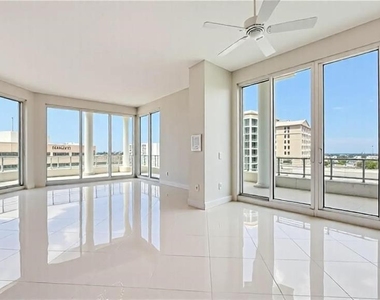 111 S Pineapple Avenue - Photo Thumbnail 4