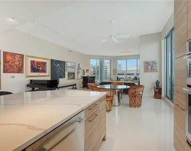 111 S Pineapple Avenue - Photo Thumbnail 17