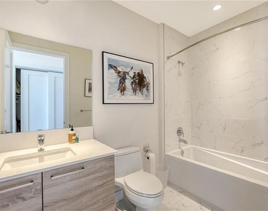 111 S Pineapple Avenue - Photo Thumbnail 25