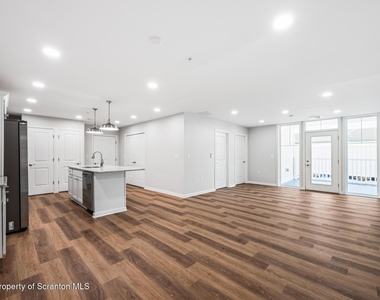 25-36 Zackery Way - Photo Thumbnail 13