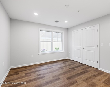 25-36 Zackery Way - Photo Thumbnail 15