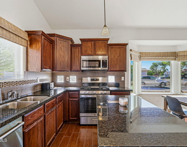 13470 Everingham Street - Photo Thumbnail 16