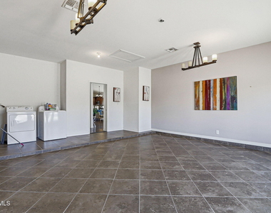 13470 Everingham Street - Photo Thumbnail 8