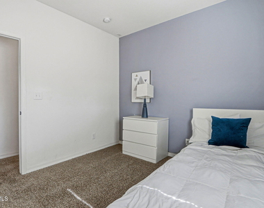 13470 Everingham Street - Photo Thumbnail 6