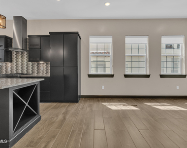 461 Vin Benicarlo Place - Photo Thumbnail 16