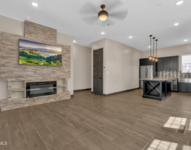 461 Vin Benicarlo Place - Photo Thumbnail 5