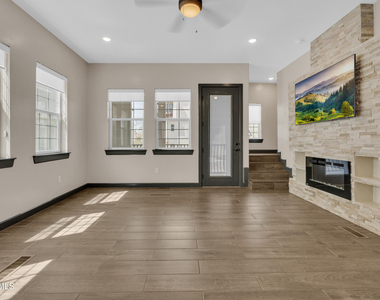 461 Vin Benicarlo Place - Photo Thumbnail 2