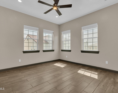 461 Vin Benicarlo Place - Photo Thumbnail 39