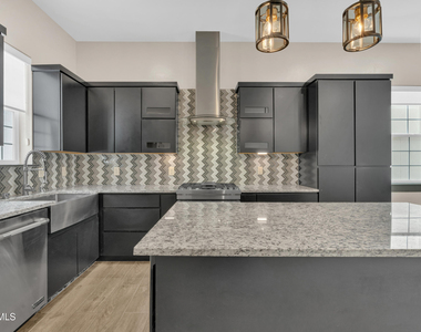 461 Vin Benicarlo Place - Photo Thumbnail 9
