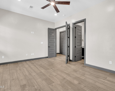 461 Vin Benicarlo Place - Photo Thumbnail 33