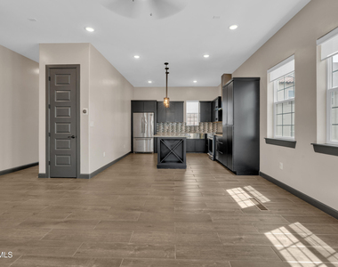461 Vin Benicarlo Place - Photo Thumbnail 6