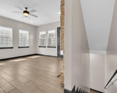 461 Vin Benicarlo Place - Photo Thumbnail 19