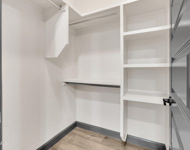 461 Vin Benicarlo Place - Photo Thumbnail 35