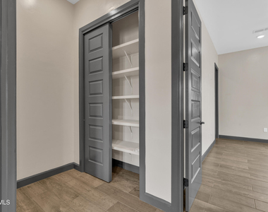 461 Vin Benicarlo Place - Photo Thumbnail 25