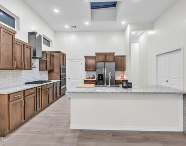 13257 Coldham Street - Photo Thumbnail 27