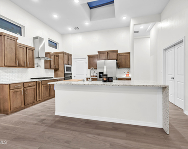 13257 Coldham Street - Photo Thumbnail 25