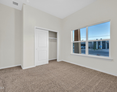 13257 Coldham Street - Photo Thumbnail 14