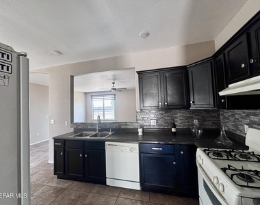 1573 Kenazo Drive - Photo Thumbnail 8