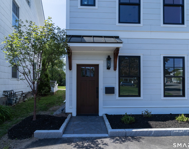 650 Main Street - Photo Thumbnail 3