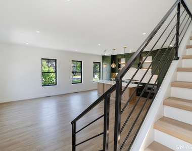 650 Main Street - Photo Thumbnail 19
