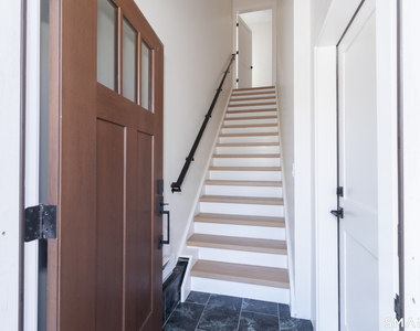 650 Main Street - Photo Thumbnail 6