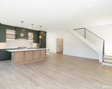 650 Main Street - Photo Thumbnail 15