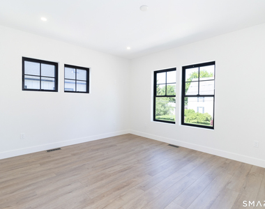 650 Main Street - Photo Thumbnail 24