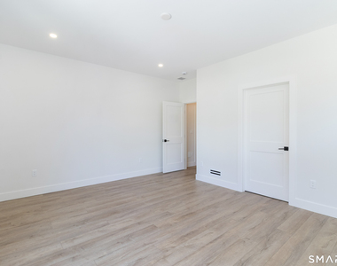 650 Main Street - Photo Thumbnail 26