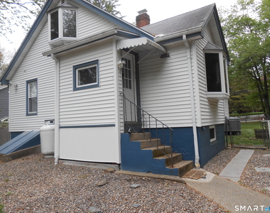 240 Derby Avenue - Photo Thumbnail 12