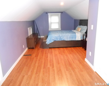 240 Derby Avenue - Photo Thumbnail 29