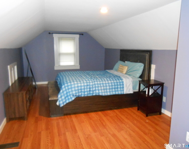 240 Derby Avenue - Photo Thumbnail 30