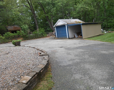 240 Derby Avenue - Photo Thumbnail 10