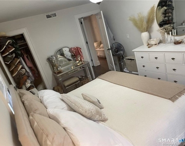 60 Weaver Street - Photo Thumbnail 15