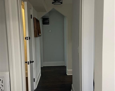 60 Weaver Street - Photo Thumbnail 9