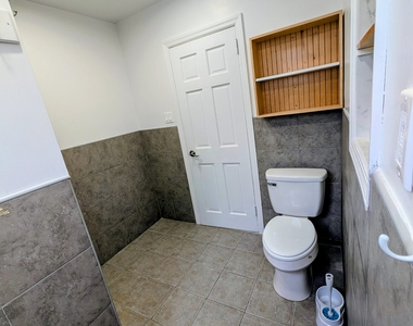 10 Wallace Street - Photo Thumbnail 12