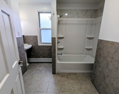 10 Wallace Street - Photo Thumbnail 11