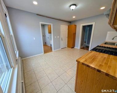 10 Wallace Street - Photo Thumbnail 7
