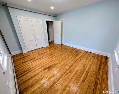 10 Wallace Street - Photo Thumbnail 10