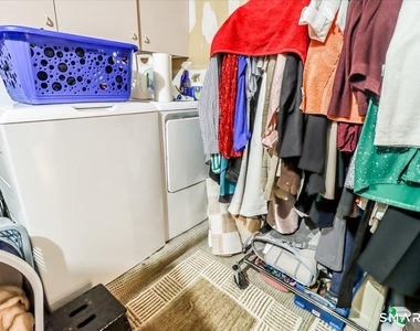 2445 Park Avenue - Photo Thumbnail 27