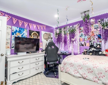 2445 Park Avenue - Photo Thumbnail 9
