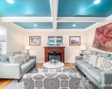 2445 Park Avenue - Photo Thumbnail 2