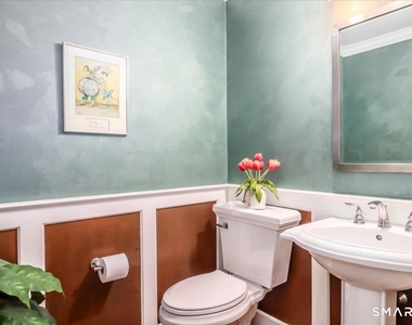2445 Park Avenue - Photo Thumbnail 18